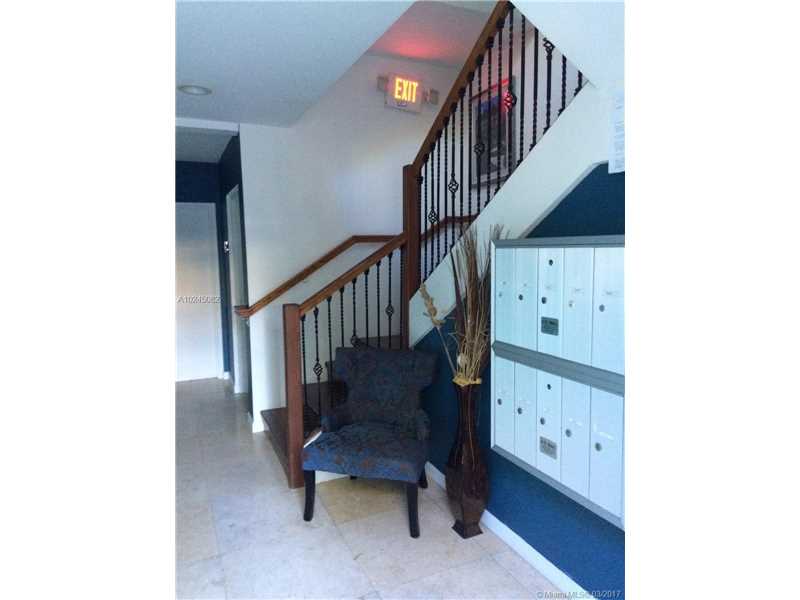 1001 West 46th St, Miami Beach, FL 33140