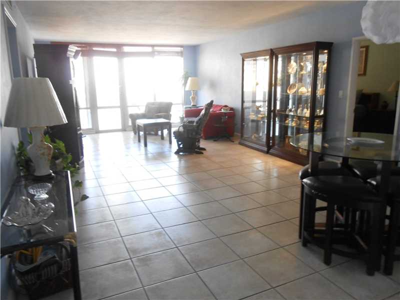 5601Collins Ave, Miami Beach, FL 33140