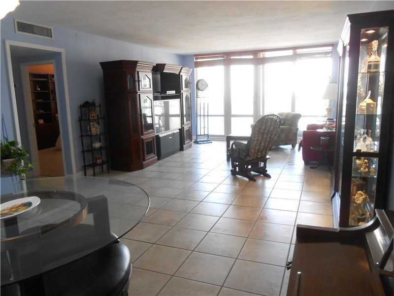 5601Collins Ave, Miami Beach, FL 33140