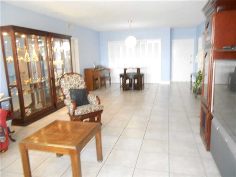 5601Collins Ave, Miami Beach, FL 33140