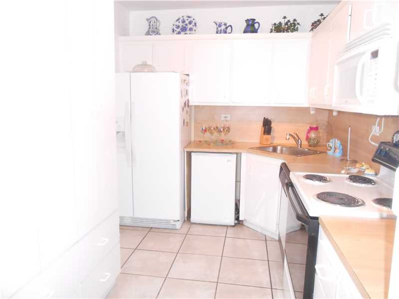 5601Collins Ave, Miami Beach, FL 33140
