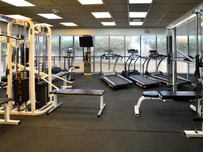 2555Collins Ave, Miami Beach, FL 33140