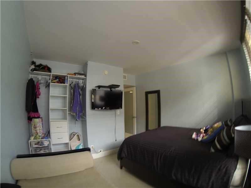 5600Collins Ave, Miami Beach, FL 33140