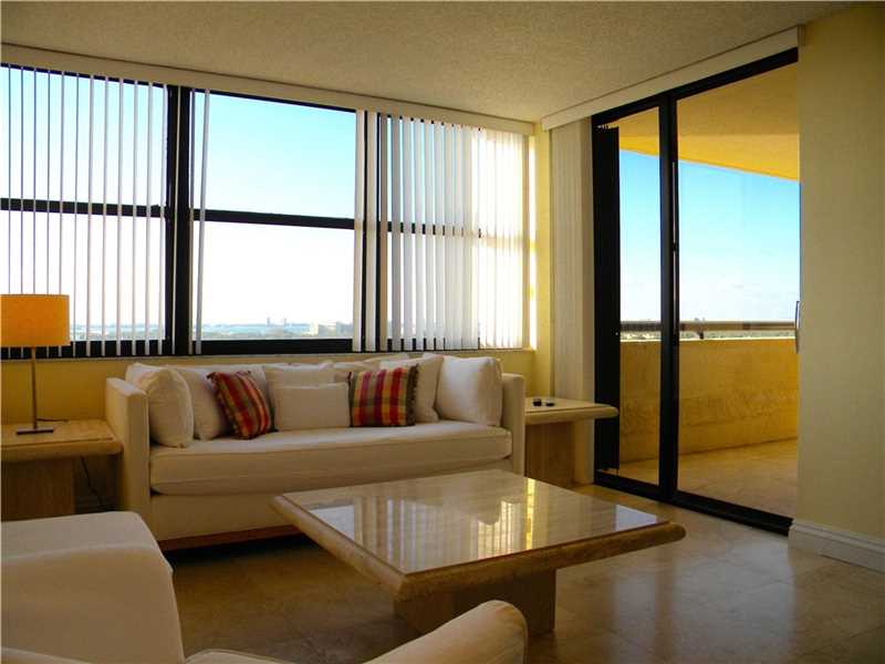 2555Collins Ave, Miami Beach, FL 33140