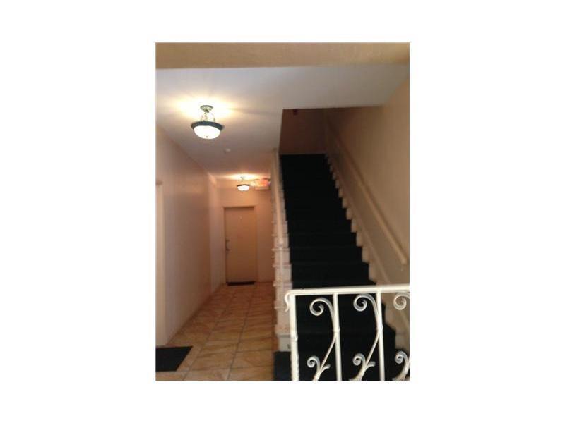 21530th St, Miami Beach, FL 33140