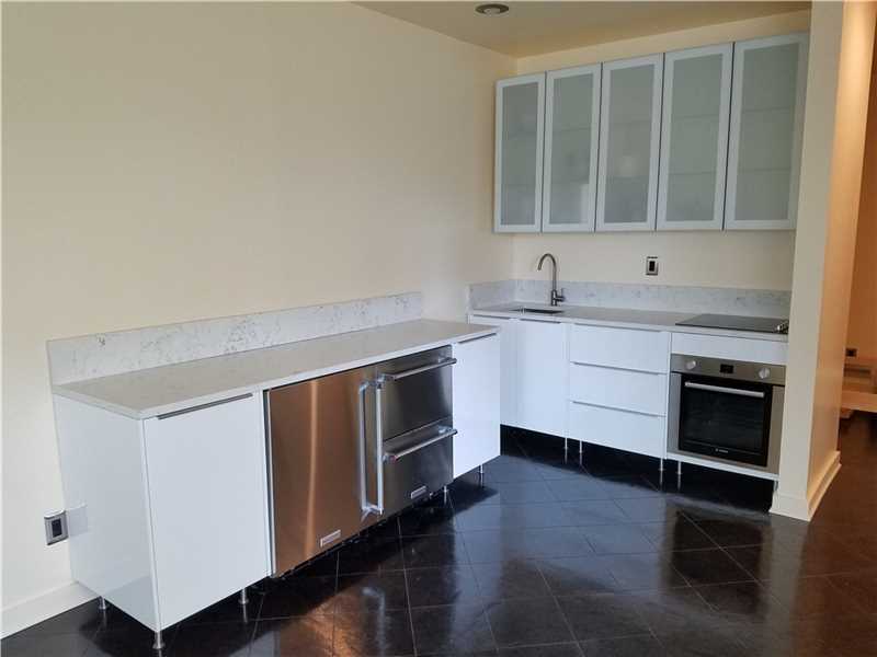 2445 East Lake Pancoast Dr, Miami Beach, FL 33140