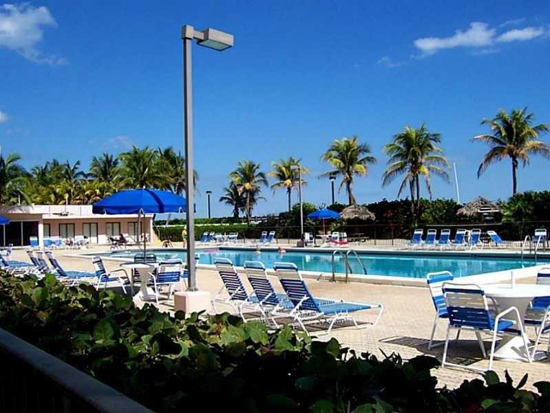 2625COLLINS AV, Miami Beach, FL 33140