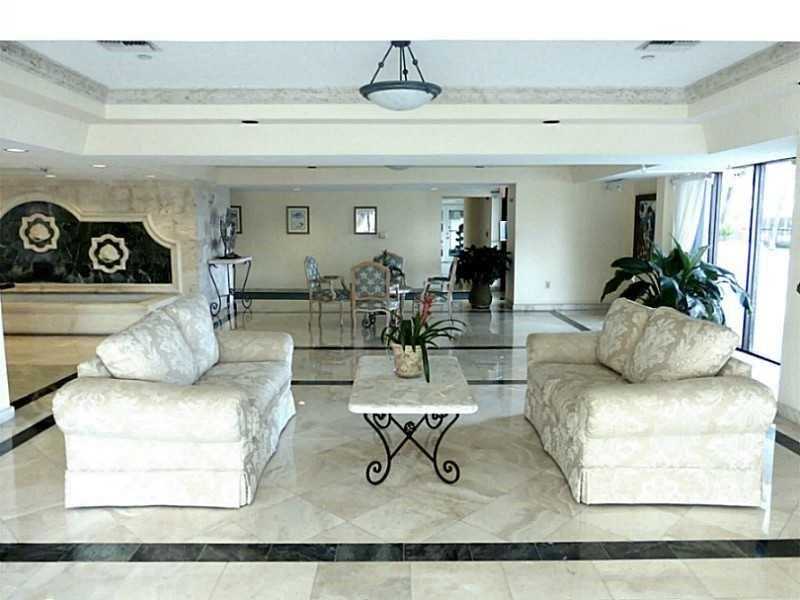 2625COLLINS AV, Miami Beach, FL 33140