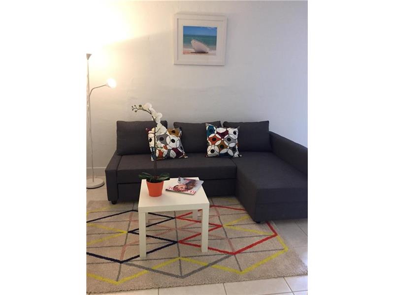 3030Collins Ave, Miami Beach, FL 33140