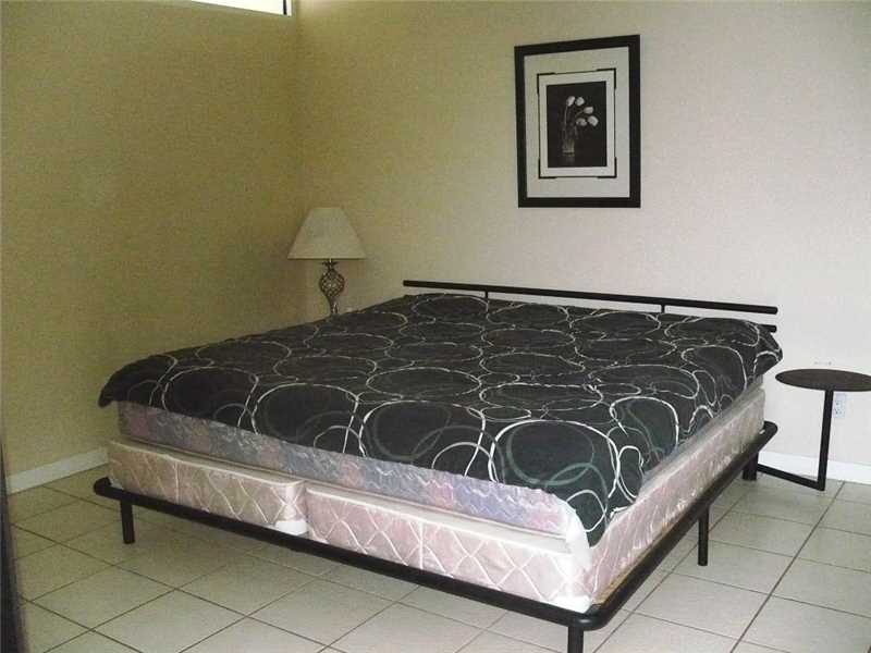 5401COLLINS AV, Miami Beach, FL 33140
