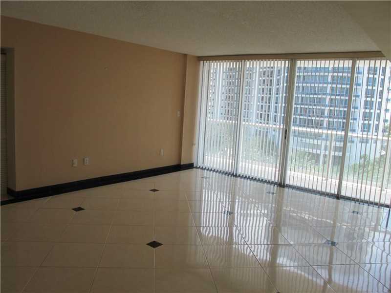 5900Collins Ave, Miami Beach, FL 33140