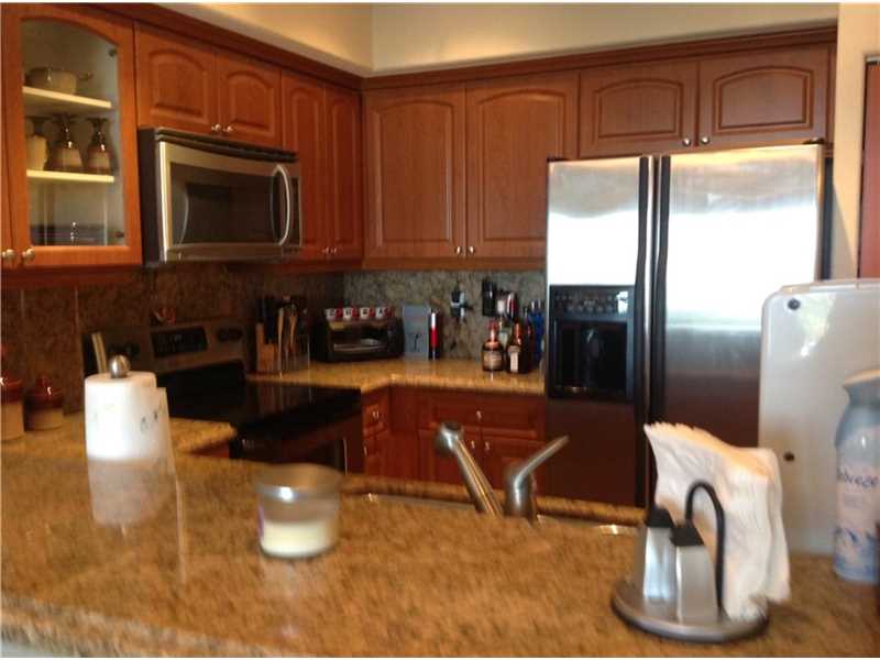 5701Collins Ave, Miami Beach, FL 33140