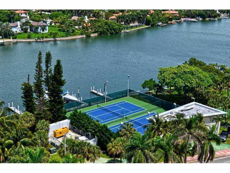5401 Southeast Collins Ave, Miami, FL 33140