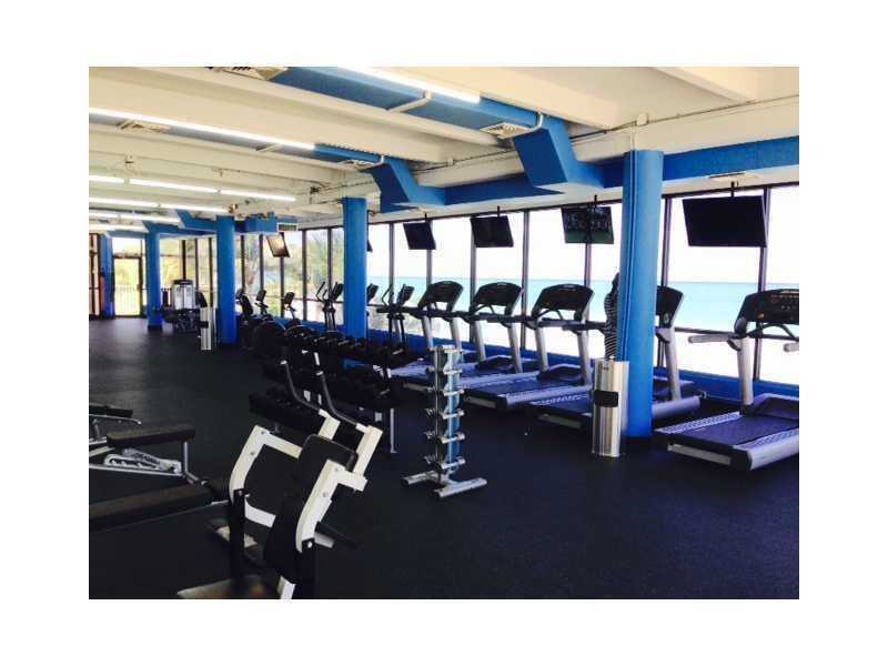 5401 Southeast Collins Ave, Miami, FL 33140
