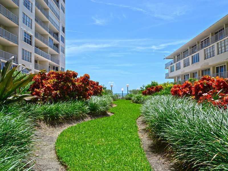 5401 Southeast Collins Ave, Miami, FL 33140