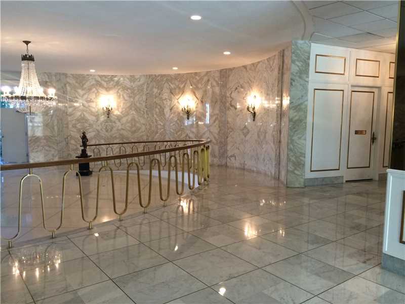 5255Collins Ave, Miami Beach, FL 33140