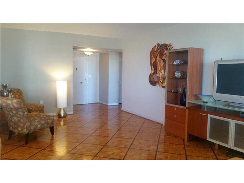 5255Collins Ave, Miami Beach, FL 33140