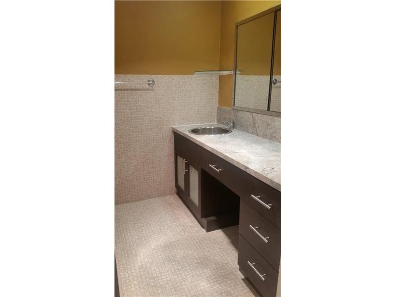 5255Collins Ave, Miami Beach, FL 33140