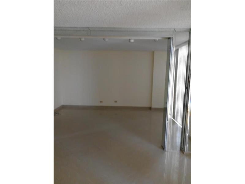 6039Collins Ave, Miami Beach, FL 33140