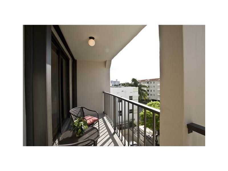 2625Collins Ave, Miami Beach, FL 33140