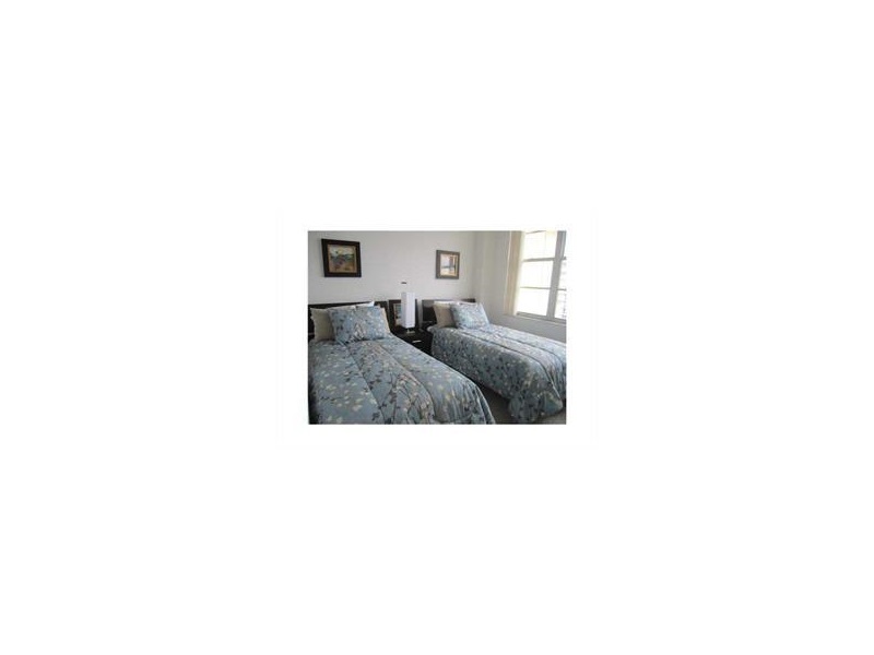 5600Collins, Miami Beach, FL 33140
