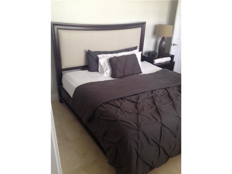 4301COLLINS AV, Miami Beach, FL 33140