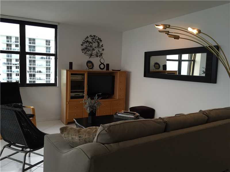2555Collins Ave, Miami Beach, FL 33140