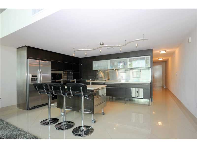 6000COLLINS AV, Miami Beach, FL 33140