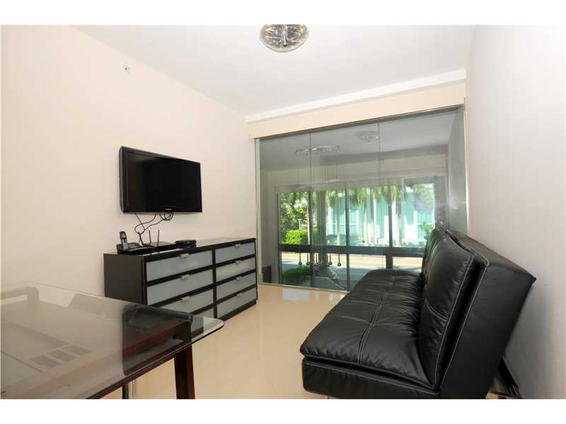 6000COLLINS AV, Miami Beach, FL 33140