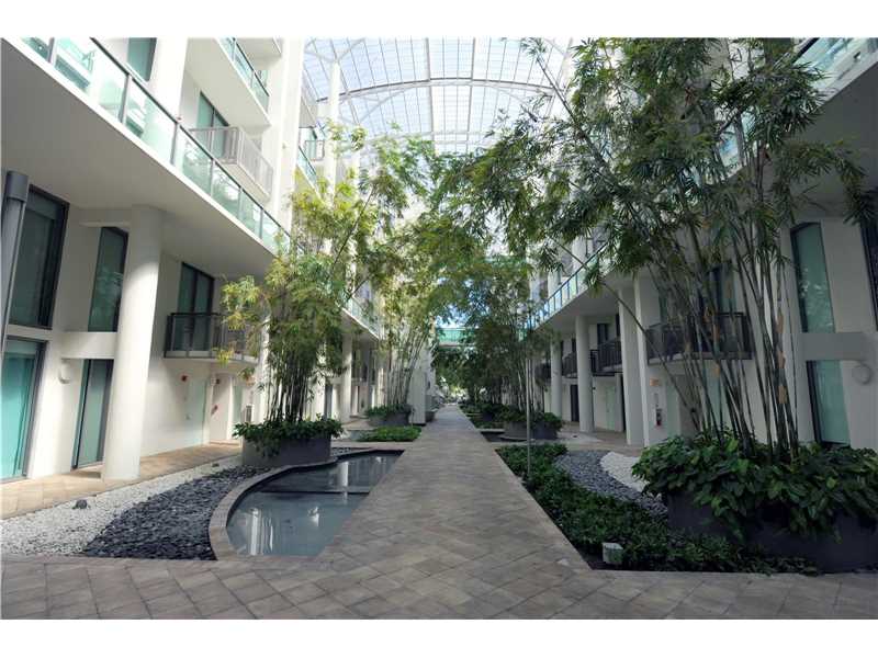 6000COLLINS AV, Miami Beach, FL 33140