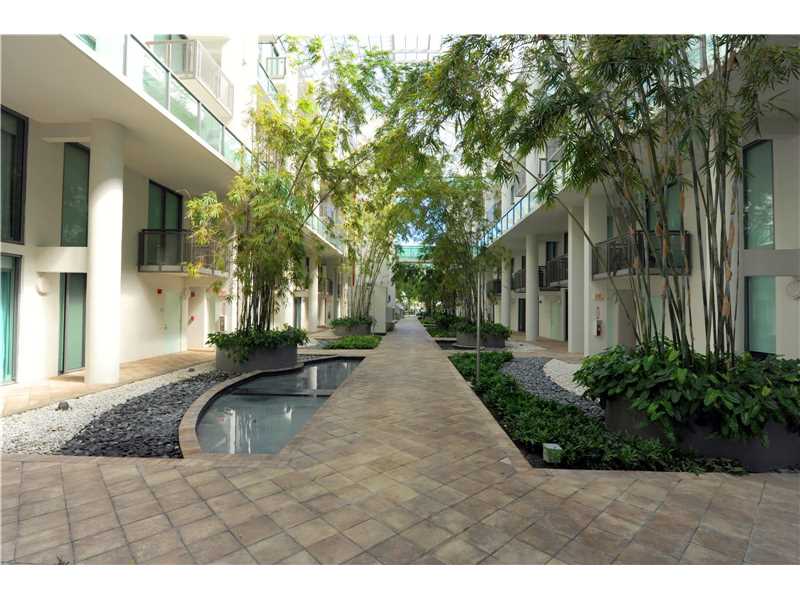 6000COLLINS AV, Miami Beach, FL 33140