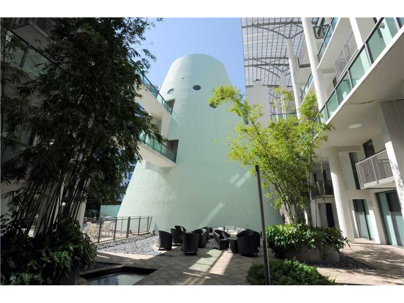 6000COLLINS AV, Miami Beach, FL 33140