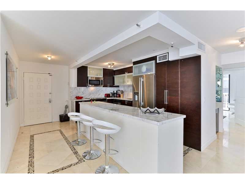 6061Collins Ave, Miami Beach, FL 33140
