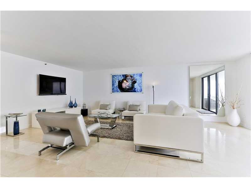 6061Collins Ave, Miami Beach, FL 33140