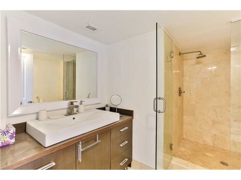 6061Collins Ave, Miami Beach, FL 33140