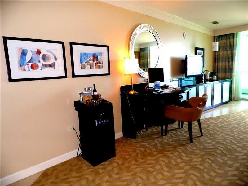 4391Collins Ave, Miami Beach, FL 33140