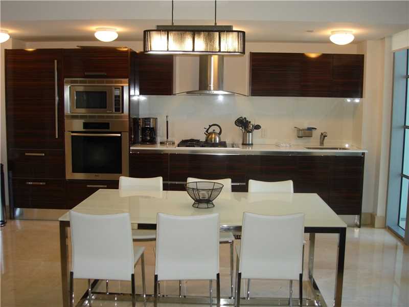 3737Collins Ave, Miami Beach, FL 33140