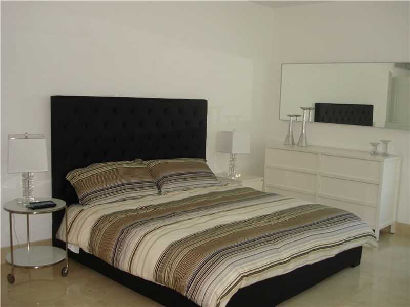 3737Collins Ave, Miami Beach, FL 33140