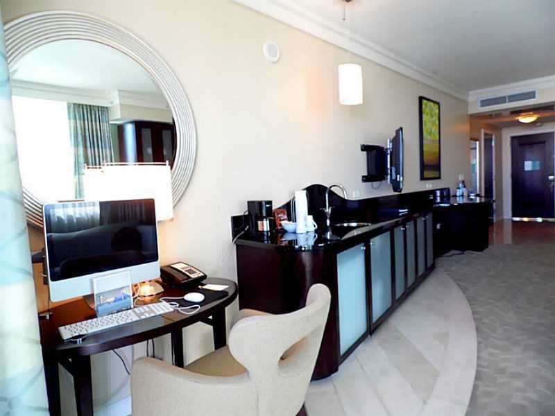 4391Collins Ave, Miami Beach, FL 33140