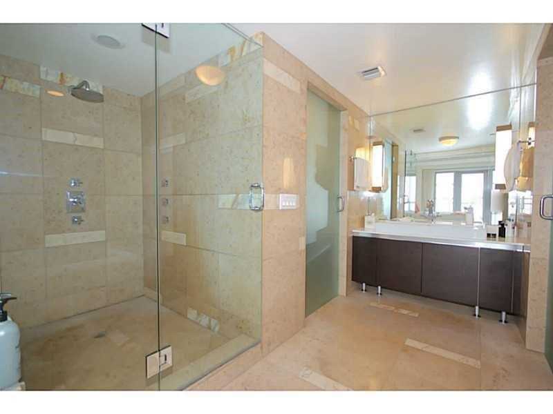 3737Collins Ave, Miami Beach, FL 33140