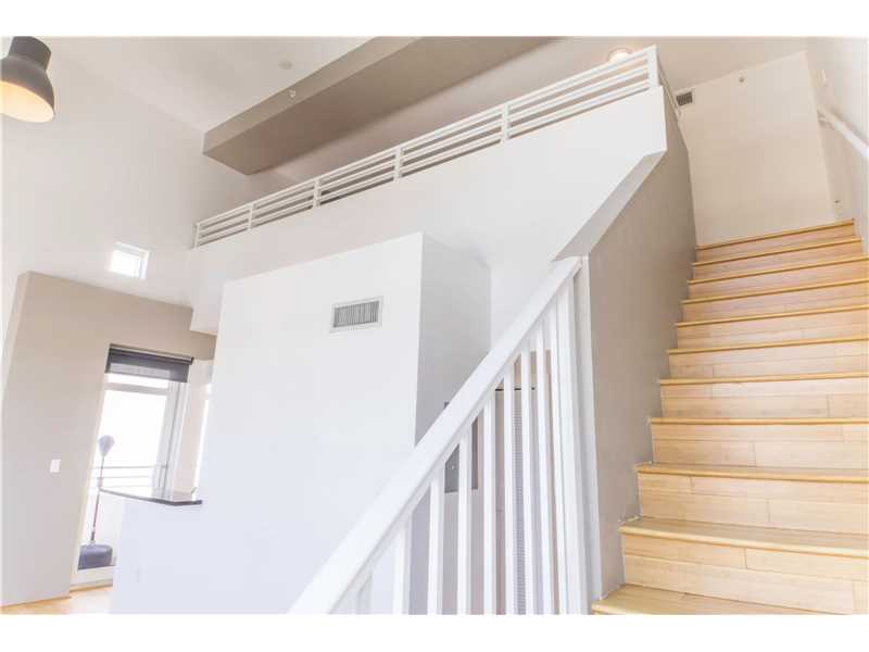 7600Collins Ave, Miami Beach, FL 33141