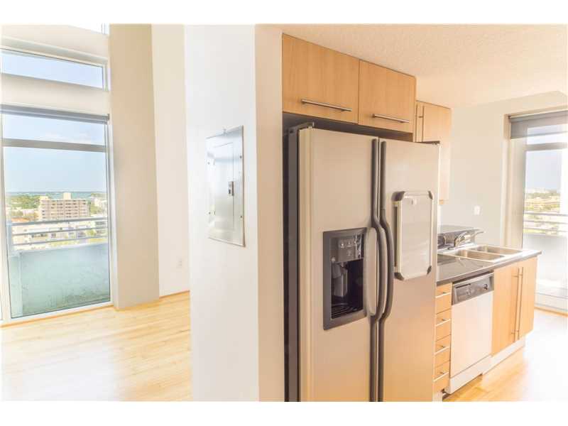 7600Collins Ave, Miami Beach, FL 33141