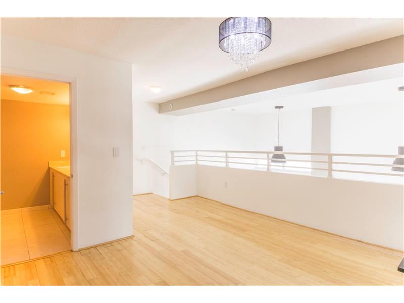 7600Collins Ave, Miami Beach, FL 33141