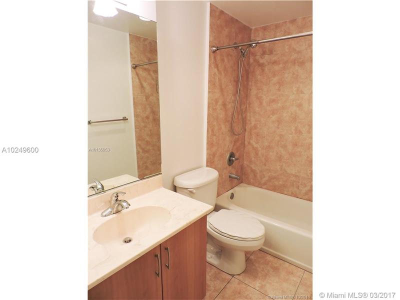 7501E Treasure Dr, North Bay Village, FL 33141