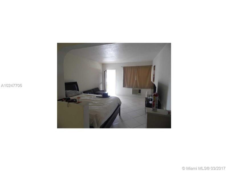 33074th St, Miami Beach, FL 33141