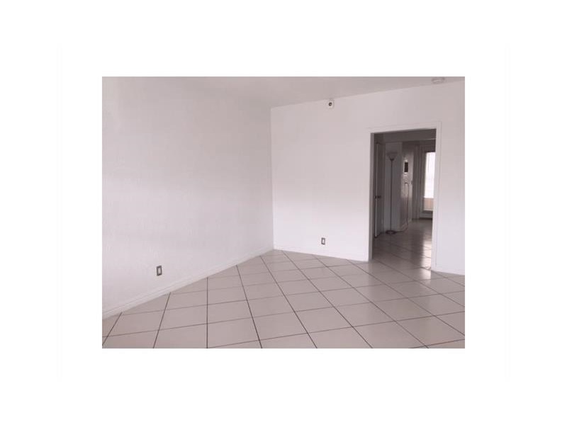33074th St, Miami Beach, FL 33141