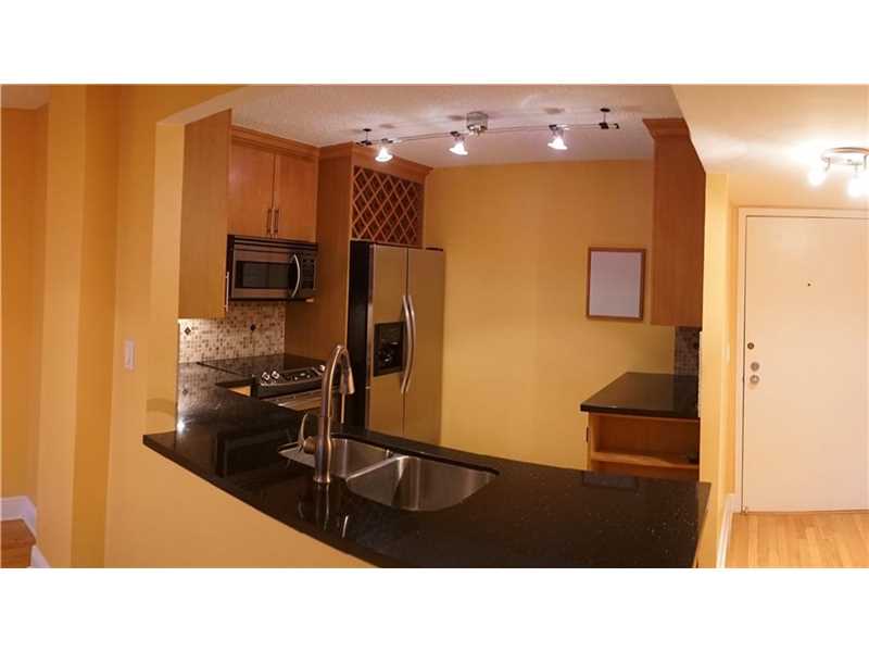 130 South Shore Dr, Miami Beach, FL 33141