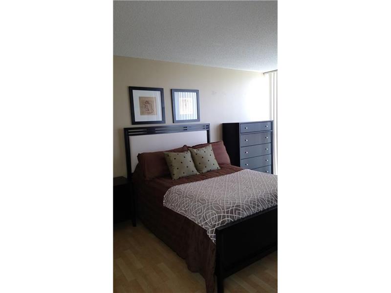 7601 East Treasure Dr, North Bay Village, FL 33141