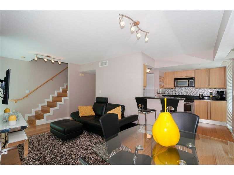 7600COLLINS AV, Miami Beach, FL 33141