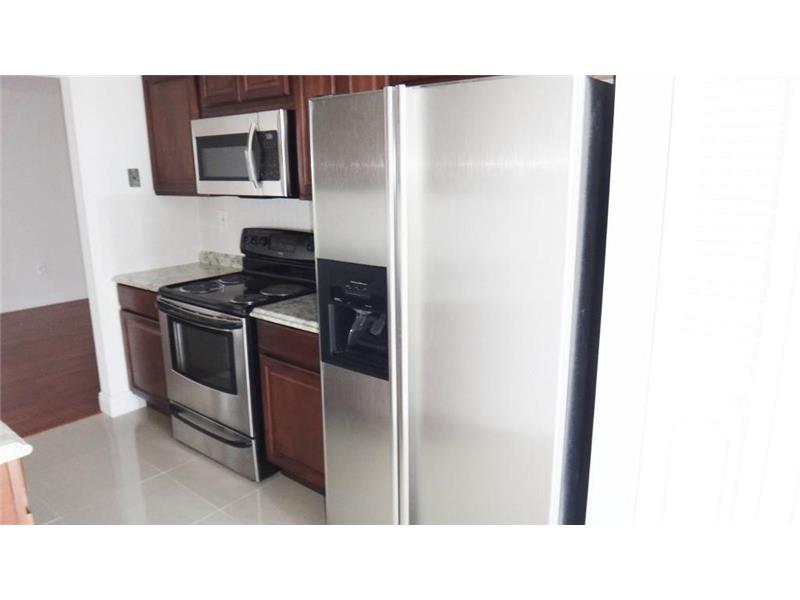 8340Harding Ave, Miami Beach, FL 33141